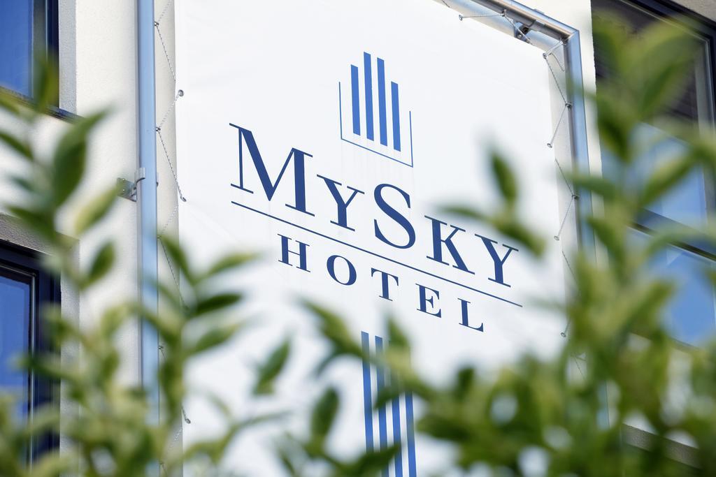 Mysky Hotel Pulheim Buitenkant foto